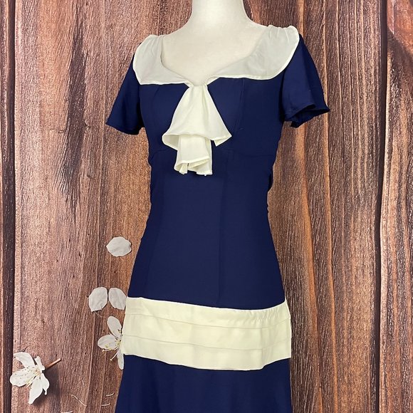 Unique Vintage 1920s Style Flapper Dress - Picture 2 of 7